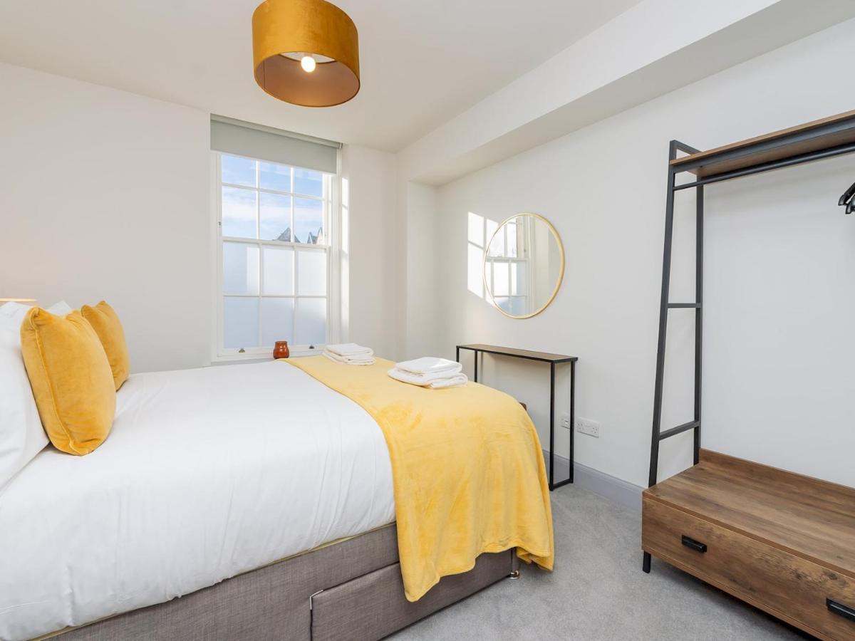 Apartamento Pass The Keys Stunning 2 Bed Retreat In The Heart Of Bath Exterior foto